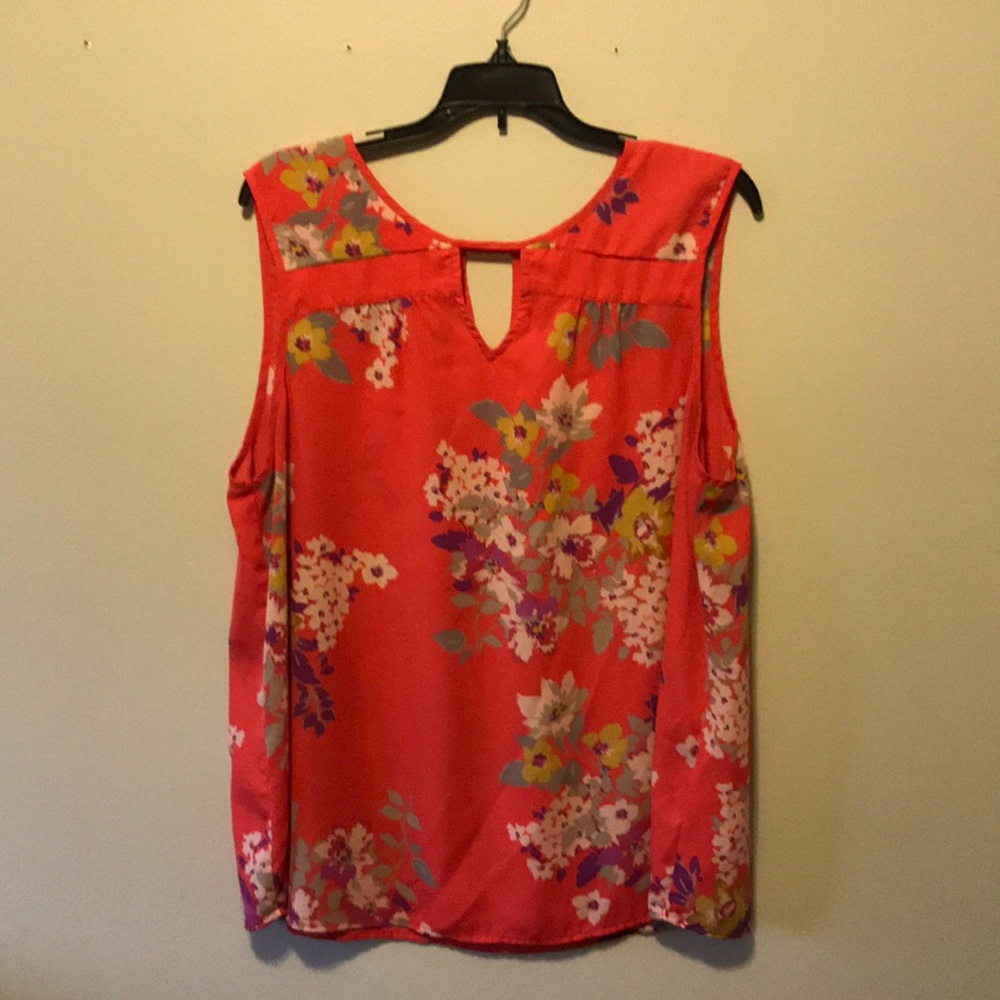 Collective Concepts sleeveless blouse